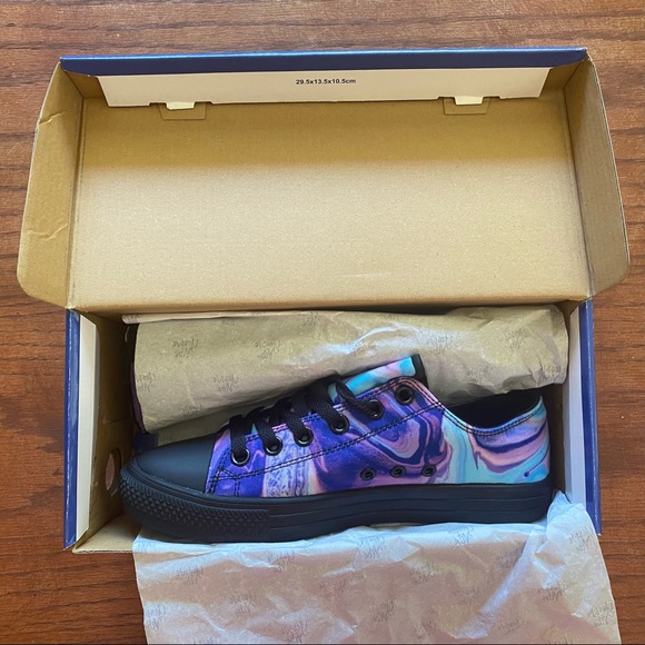 🔹2 for $85🔹 Yes We Vibe "Purple Glowing Vibe" men's low cut shoes - Picture 1 of 4